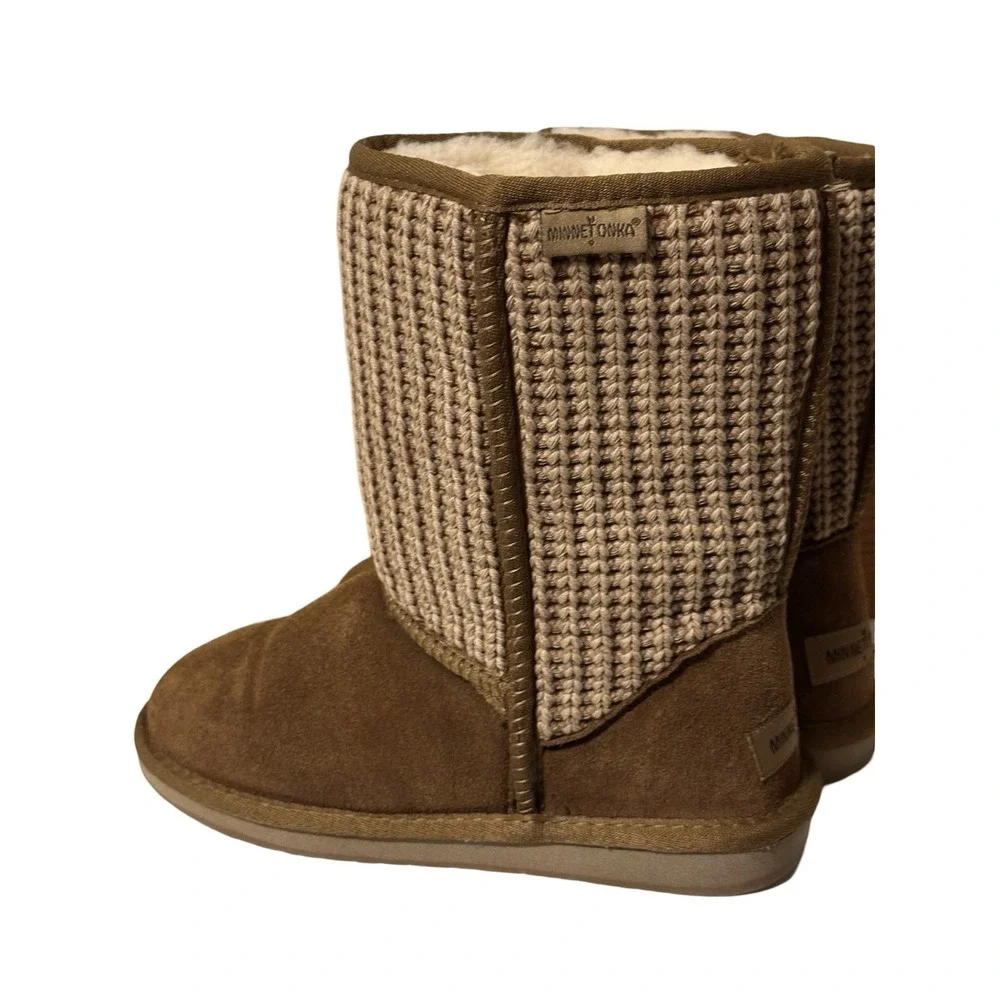 Women's‎ MINNETONKA Brown Sweater Boots Sz 7 Cozy Winter Warm